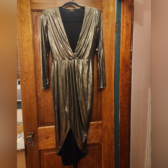 Metallic sexy plunging neck long sleeve high-low gown - Picture 2 of 5